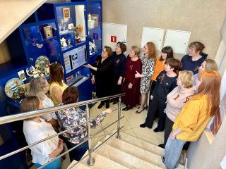 04